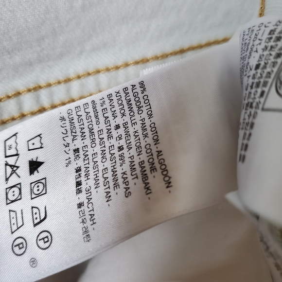 🆕️ Levi's Premium Wedgie Icon Denim Jeans Tapered Leg Light Wash Size 26 - Picture 6 of 6